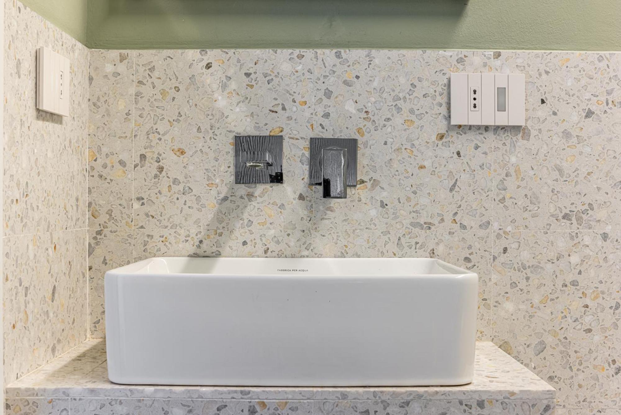 Luxury Design Apt, Comfy W/ A/c, Wifi & Netflix Milano