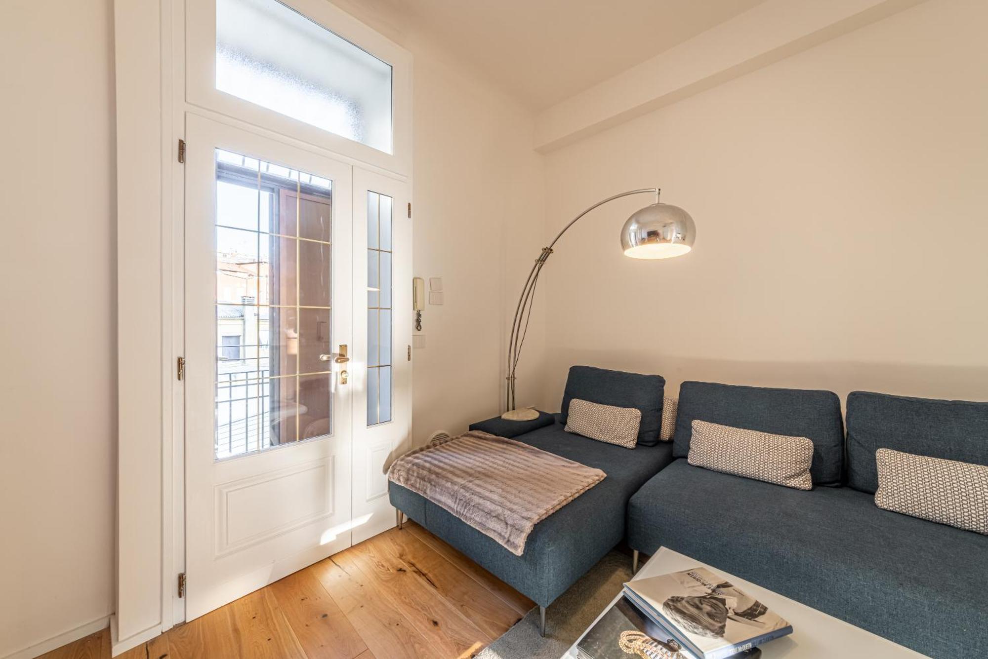 Luxury Design Apt, Comfy W/ A/c, Wifi & Netflix Apartment
