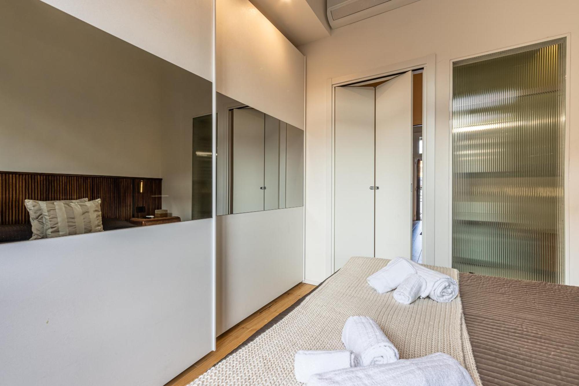 Apartment Luxury Design Apt, Comfy W/ A/c, Wifi & Netflix *